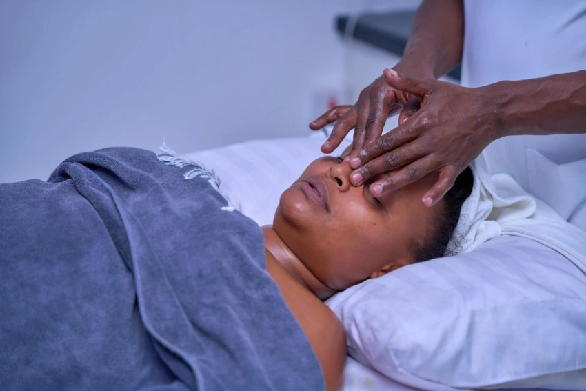 HolisticMassageServiceinNairobiKenya-SkinRevealAesthetics